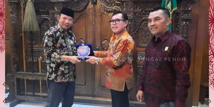 Ketua DPRD Lendra Wijaya Hadiri Konsultasi dan Koordinasi TPA BLE