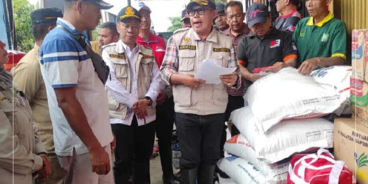 Wako Ahmadi Pantau Langsung Pendistribusian Bantuan Untuk Korban Banjir