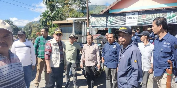 Wako Ahmadi Tinjau Jalan Rusak di Kecamatan Kumun Debai