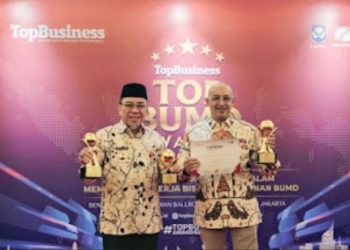 Luar Biasa! Perumda Air Minum dan Pemko Padang Borong Tiga Penghargaan Top BUMD Awards 2025
