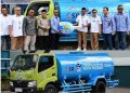 Perkuat Pelayanan Air Bersih di Padang, Perumda AM Padang Terima Bantuan Mobil Tangki Air dari Bank Nagari