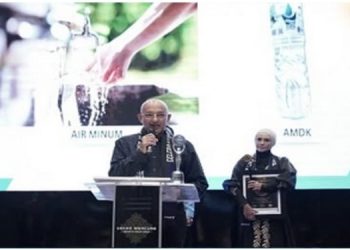 Direktur Utama Bpk. Hendra Pebrizal Menerima Penghargaan INDONESIA AWARD MAGAZINE TRENDS SUMMIT 2025