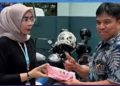 Usung Semangat Kemerdekaan, Perumda AM Kota Padang Bagikan Bendera Merah Putih