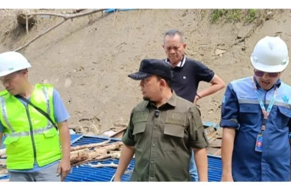 Pemulihan Air Bersih Padang Dikebut, Wamen PU Tinjau Kerusakan Intake Palukahan